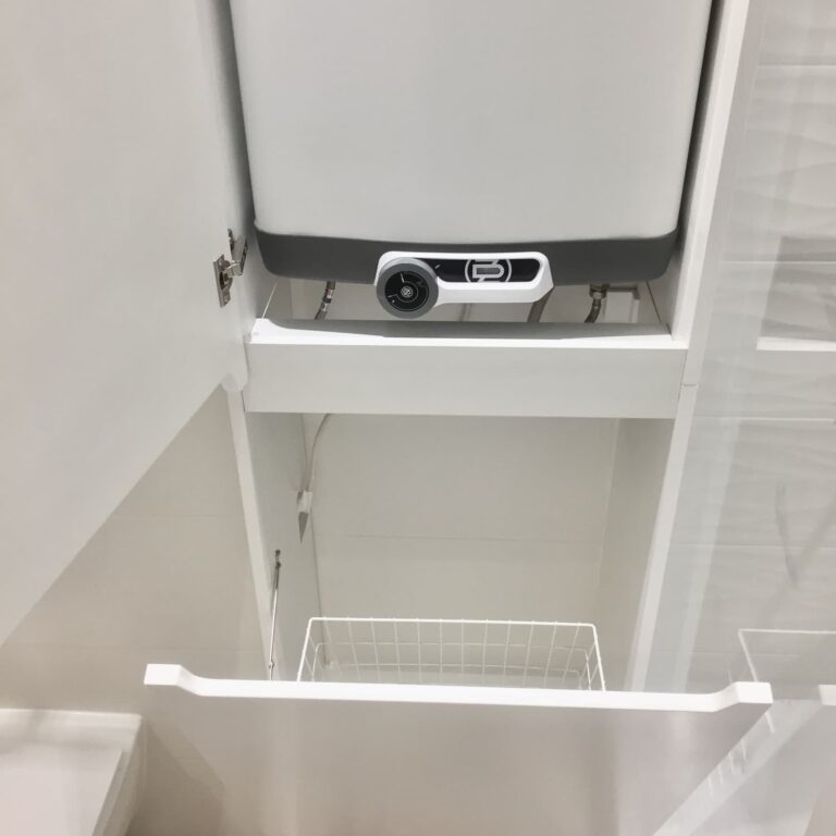 Пенал с корзиной для белья