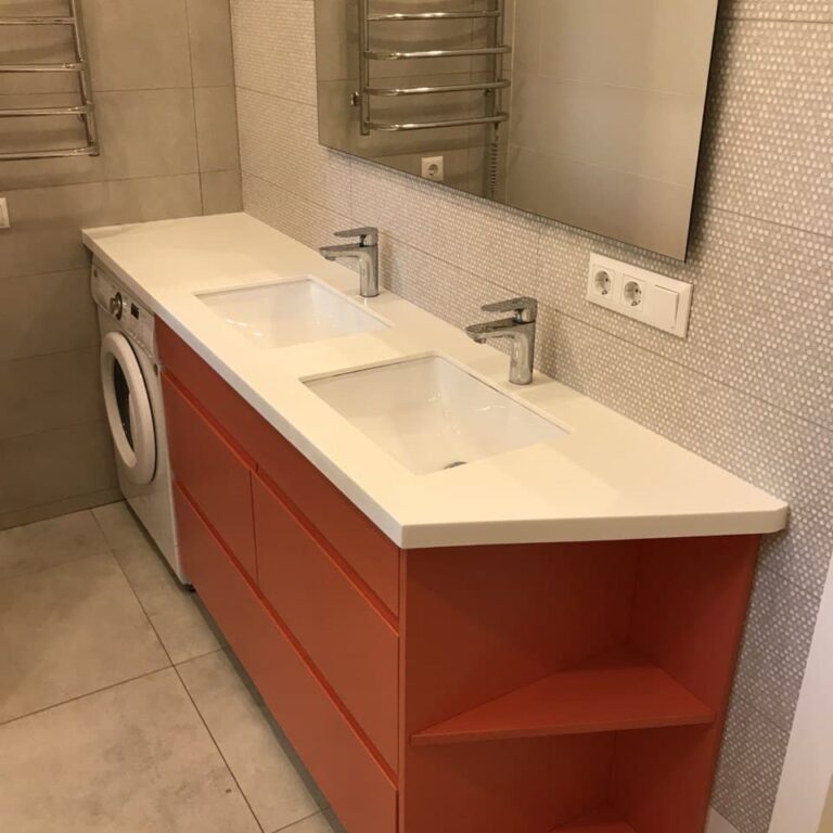 Оранжевая тумба в ванную