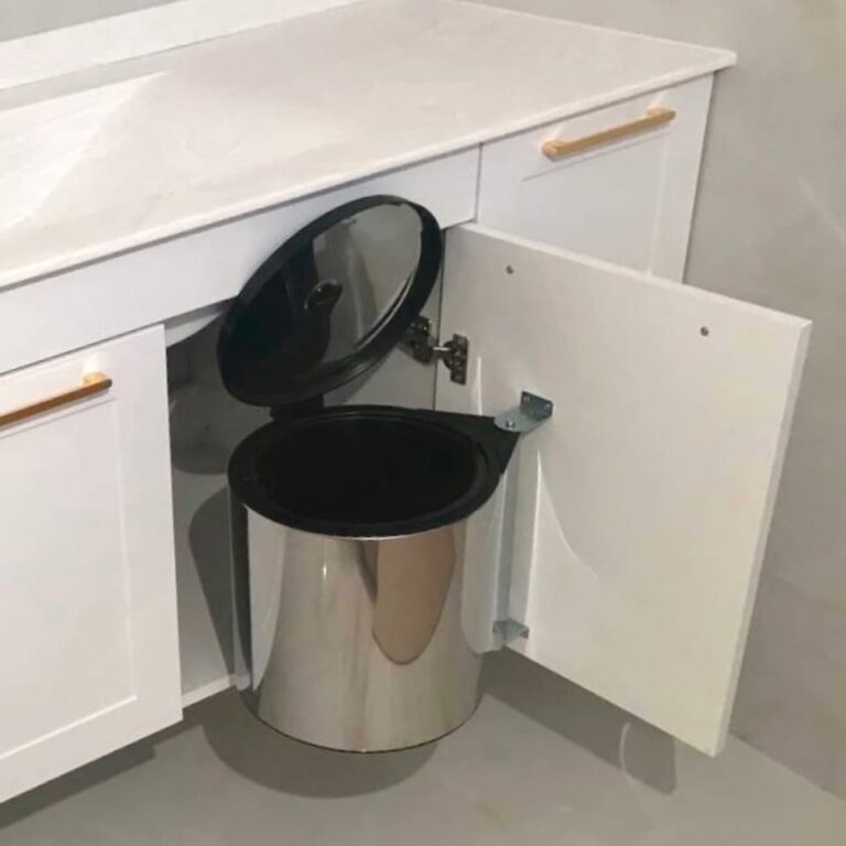 Тумба в ванную на заказ в классическом стиле