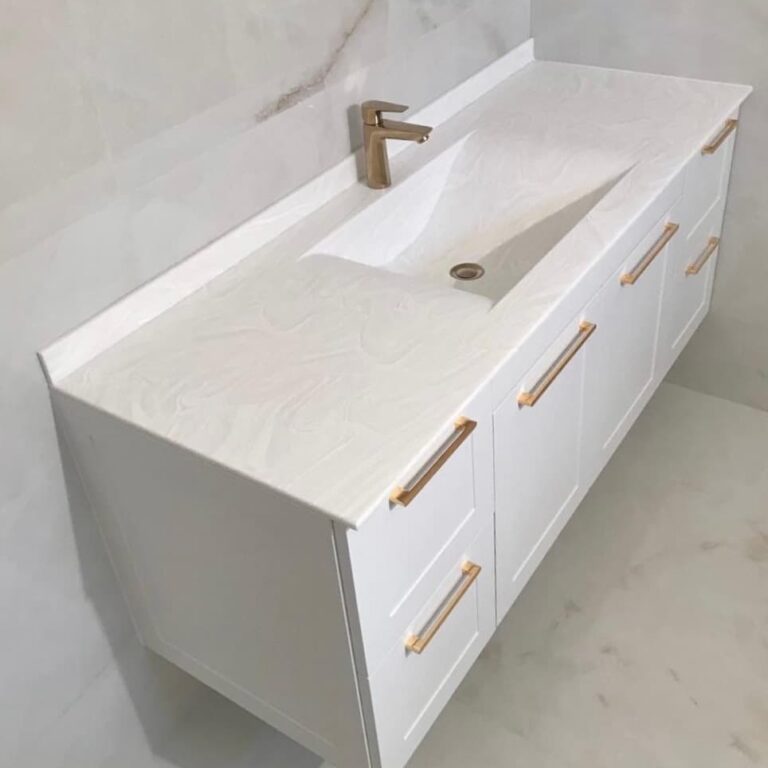 Тумба в ванную на заказ в классическом стиле