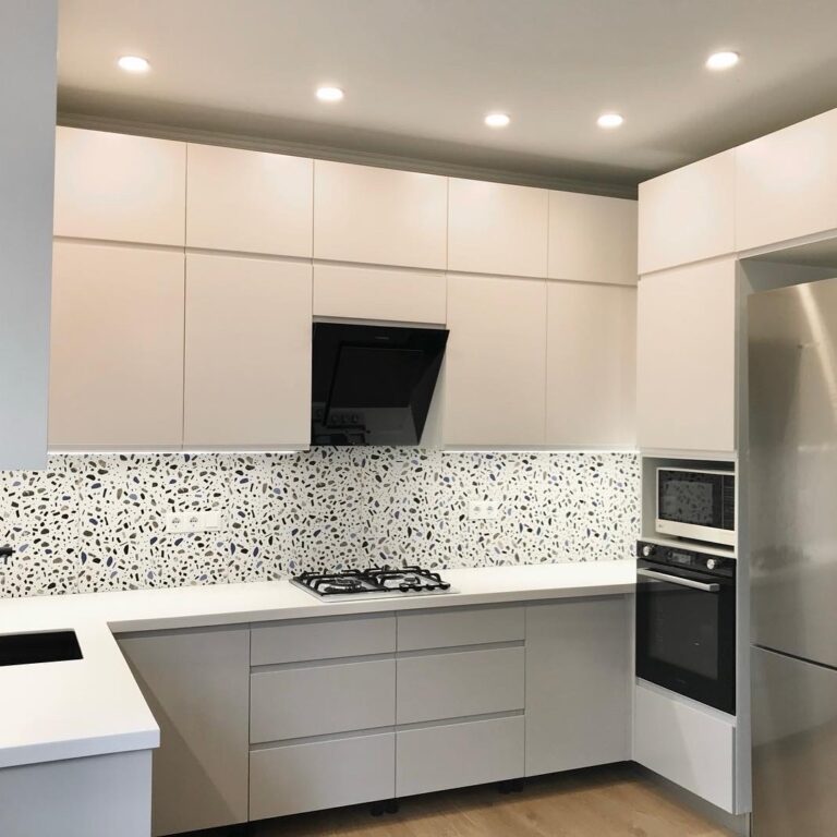 Кухня в современном стиле в Киеве