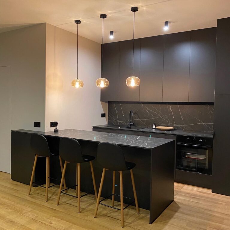 Кухня в современном стиле на заказ в Киеве