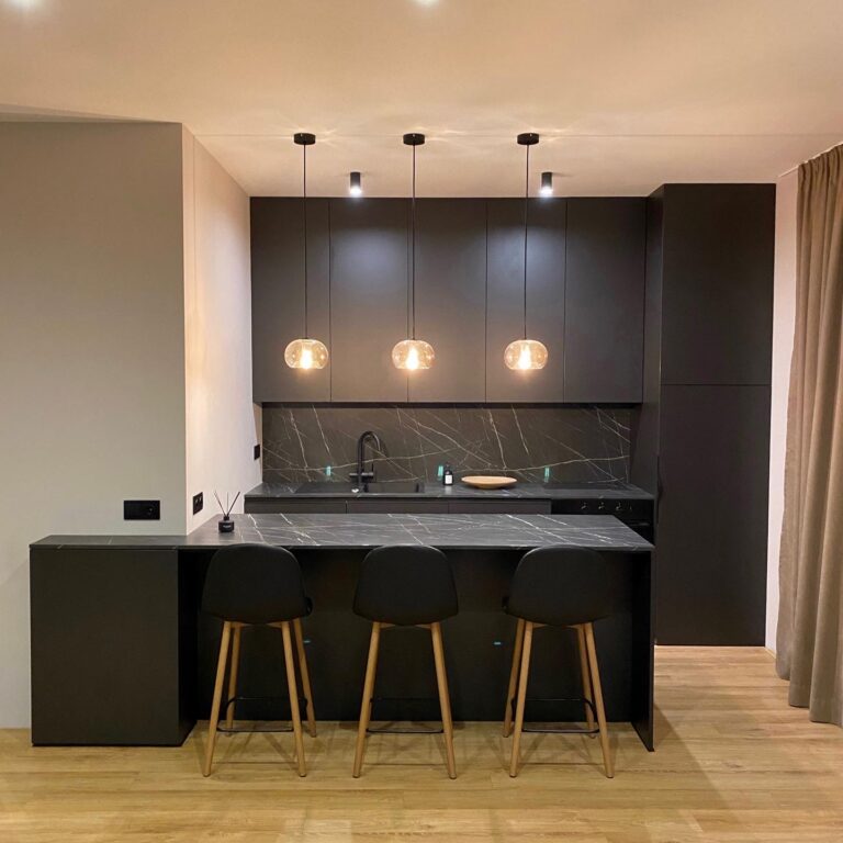 Кухня в современном стиле под заказ в Киеве