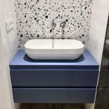 Тумба в ванную под умывальник на два ящика синего цвета