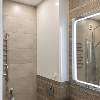 Шкафчик над инсталляцией