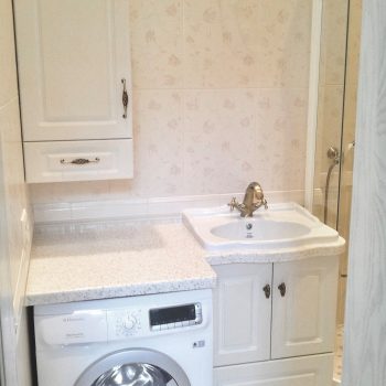 Тумба в английском стиле со стиральной машиной